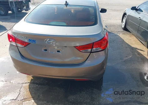 2013 Hyundai Elantra Gls z USA, uszkodzony, nr VIN 5NPDH4AE8DH381021